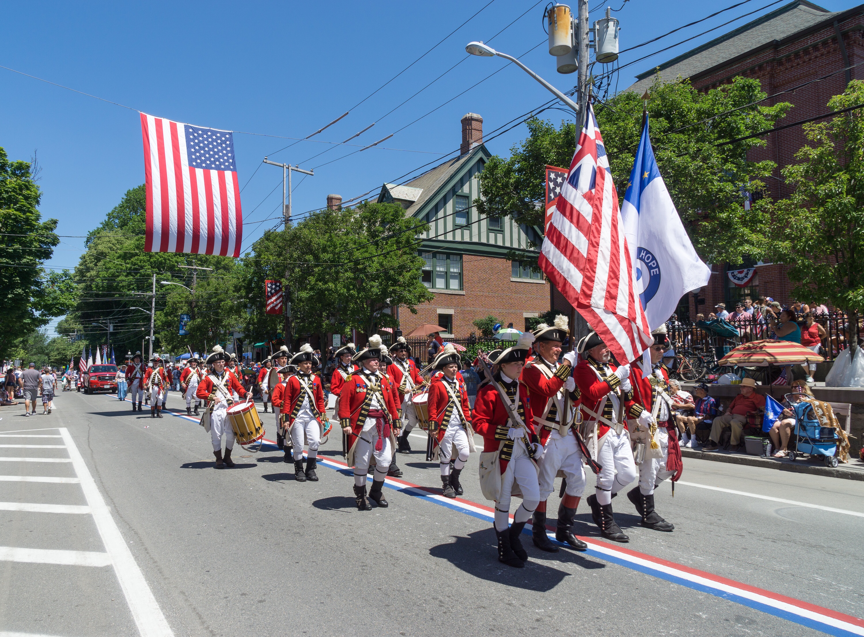 The day of independence is. 4 Июля день независимости США. Индепенденс Дэй. День независимости США 1776. День независимости США парад.
